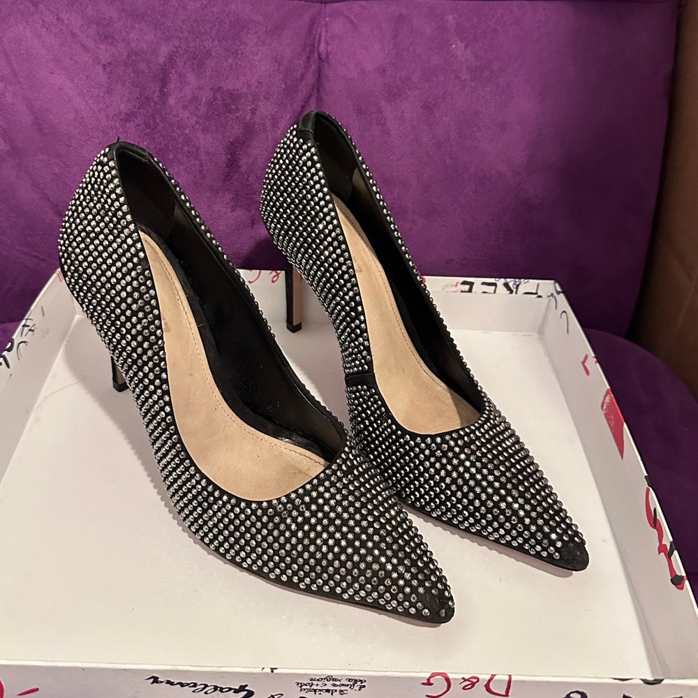 Schutz Elegant Black Studded Heels. Size 7.5B